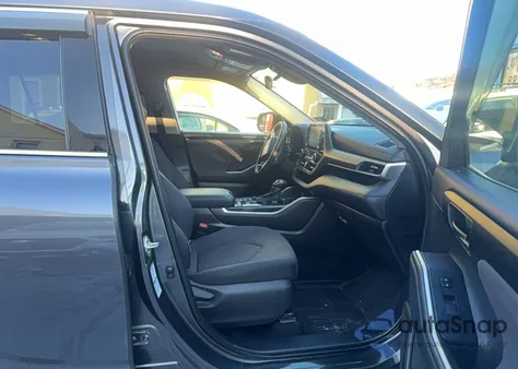 2021 Toyota Highlander L z USA, uszkodzony, nr VIN 5TDCZRBH6MS528171